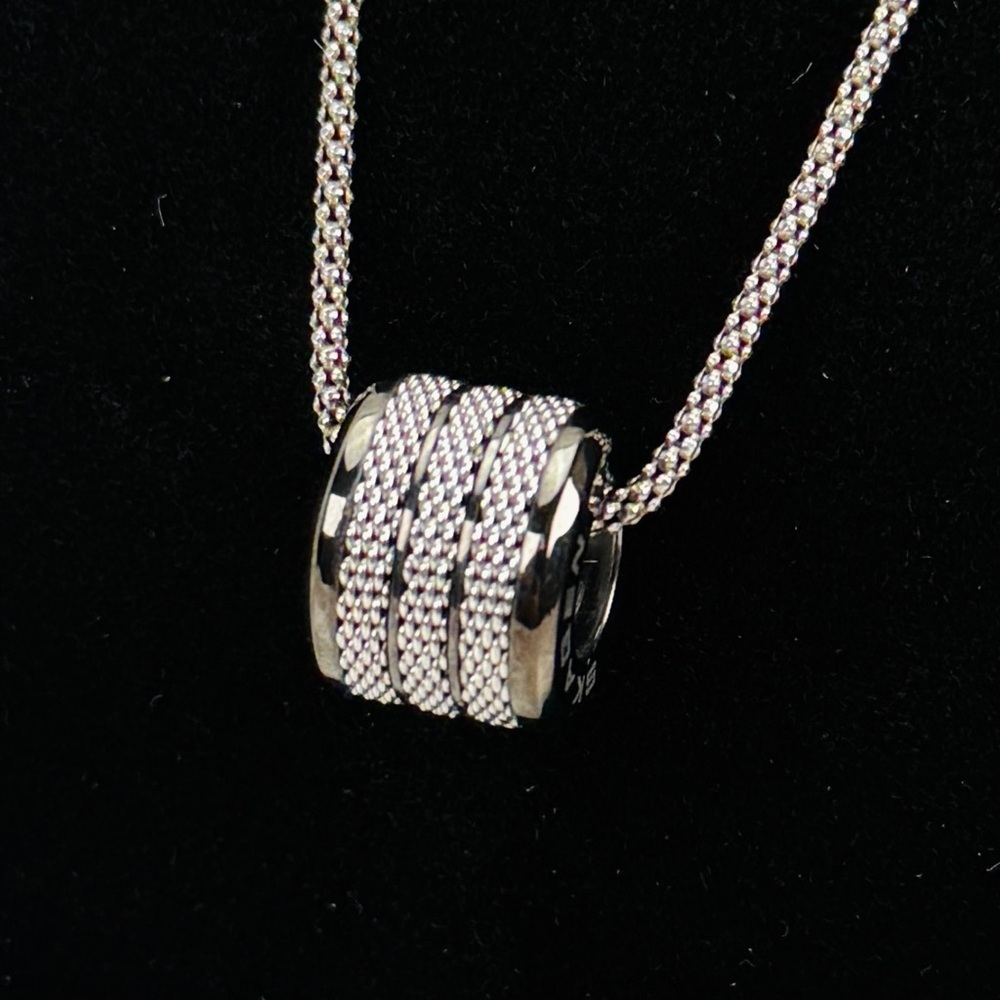 Smoky Metallic Tone Textured Barrel Pendant Chain Necklace Modern Jewelry